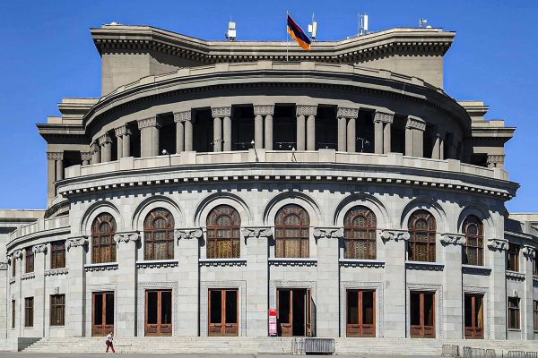 Арменският национален театър за опера и балет в Ереван